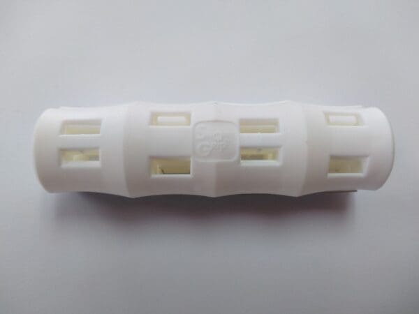 Seal White Snappy Grip Handles